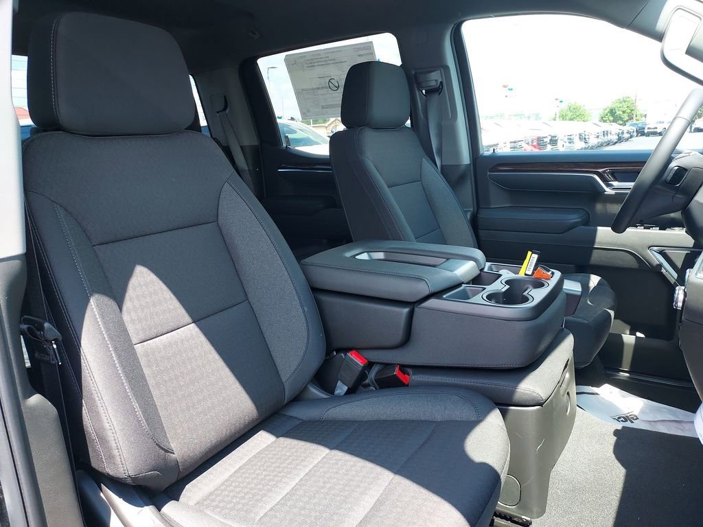 New 2026 Onyx Black GMC SLE image 30