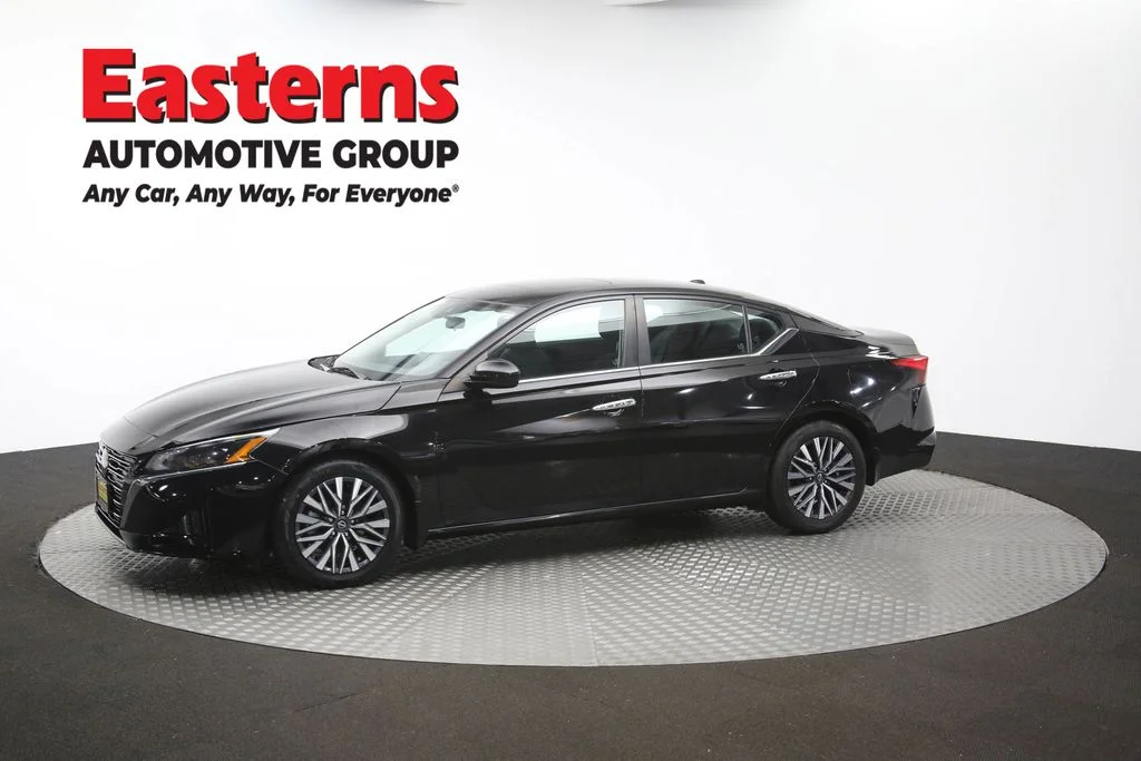 Used 2023 Black Nissan 2.5 SV image 58