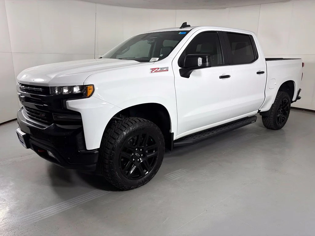 Used 2022 White Chevrolet LT Trail Boss image 5