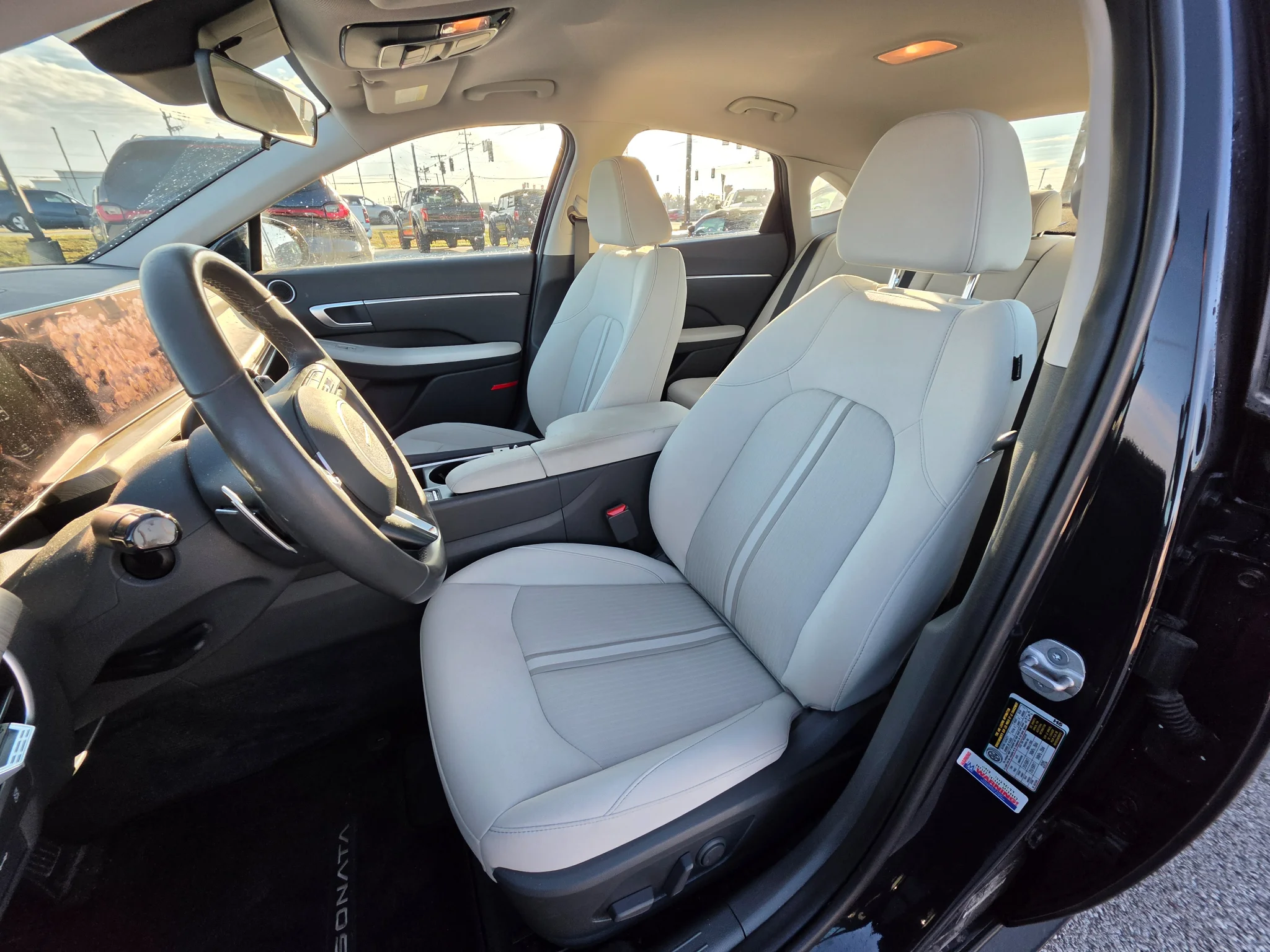 Used 2024 Carbon Blue Hyundai SEL image 12