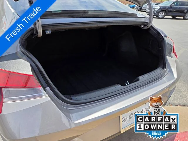 Used 2023 Silver Hyundai SEL image 13