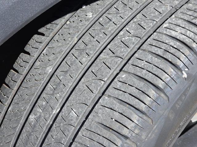 Used 2025 Black Metallic Ford  image 17