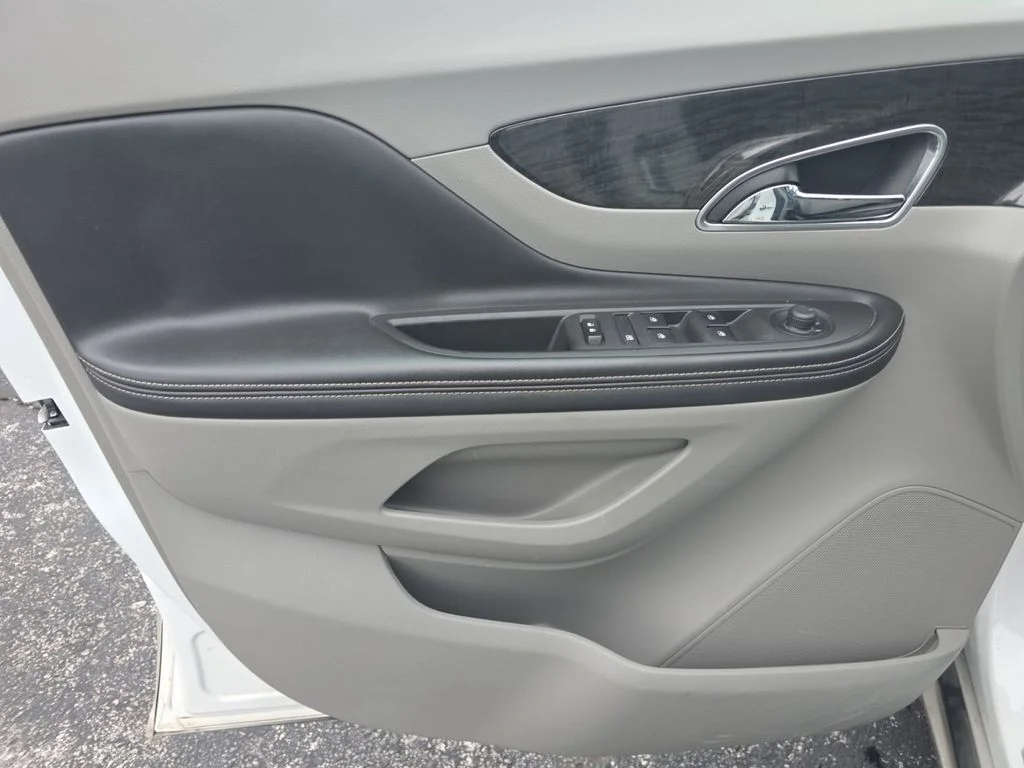 Used 2015 White Pearl Tricoat Buick Base image 12