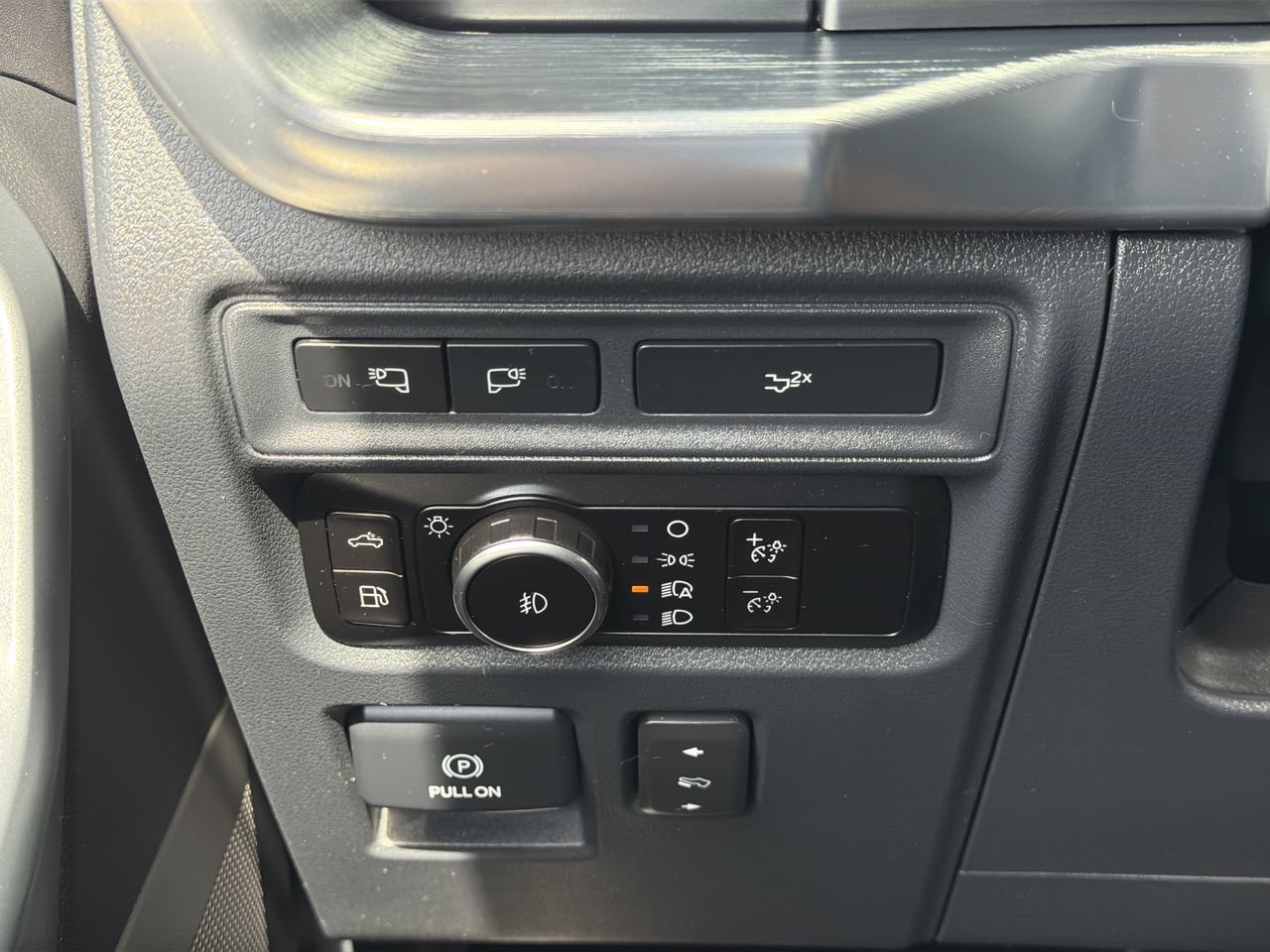 Used 2023 Black Ford LARIAT image 27