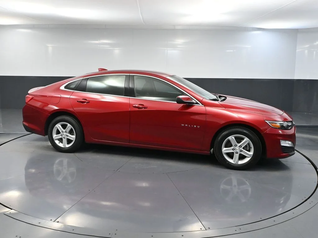 Used 2024 Red Chevrolet LT image 4