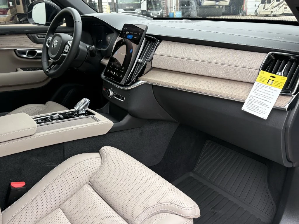 2026 Volvo XC90 Ultra - Photo 31