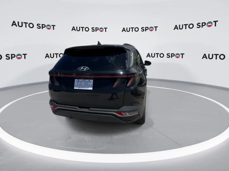 Used 2022 Black Hyundai SEL image 3