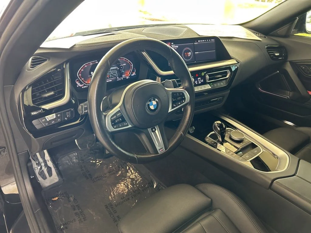 2025 BMW Z4 30i - Photo 9