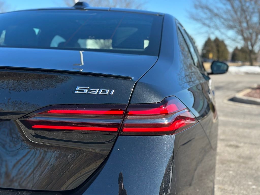 New 2026 Black Sapphire Metallic BMW 530i xDrive image 11