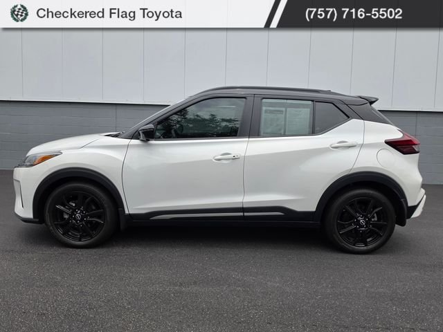 Used 2024 Aspen White Tricoat/Super Black Nissan SR image 3