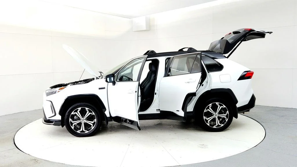 2023 Toyota RAV4 XSE - Photo 10