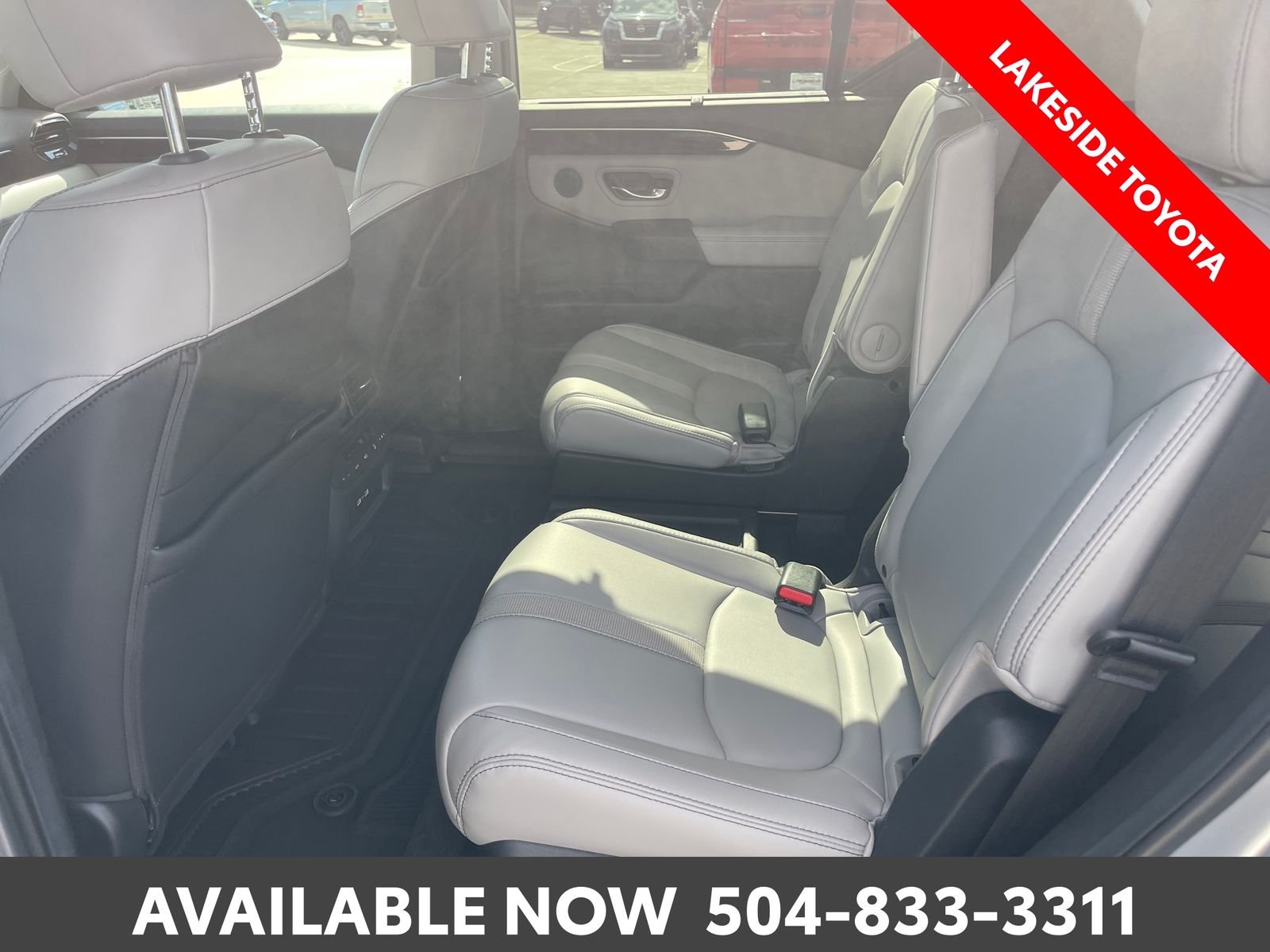 Used 2023 Silver Honda EX-L image 22