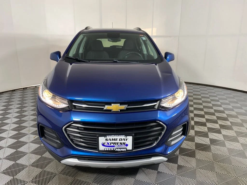 Used 2020 Chevrolet Trax LT with VIN 3GNCJLSB6LL192565 for sale in Lockport, NY