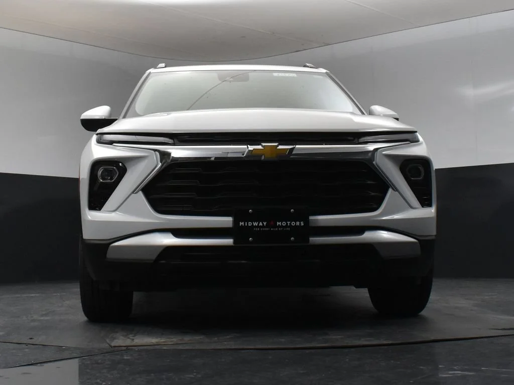 New 2026 Summit White Chevrolet LT image 26