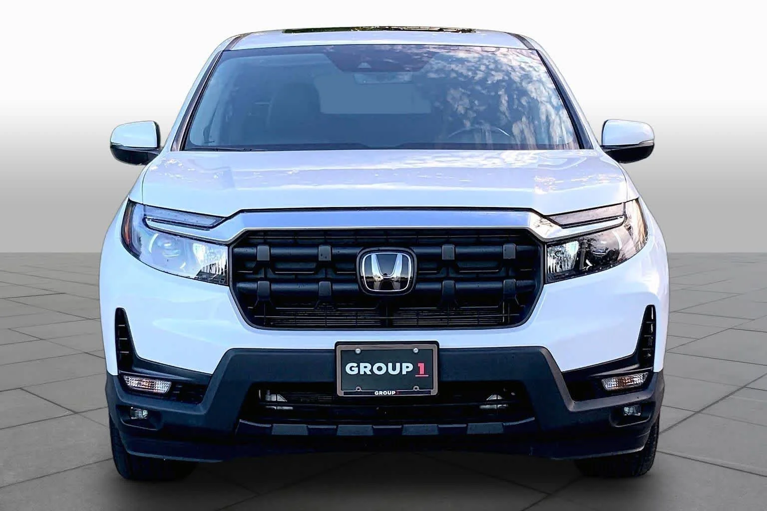 Used 2025 Platinum White Pearl Honda RTL image 4