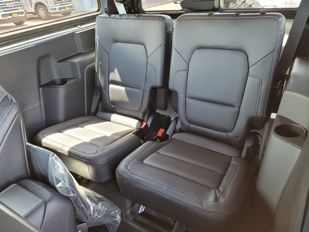 New 2026 Oxford White Ford Badlands® image 6