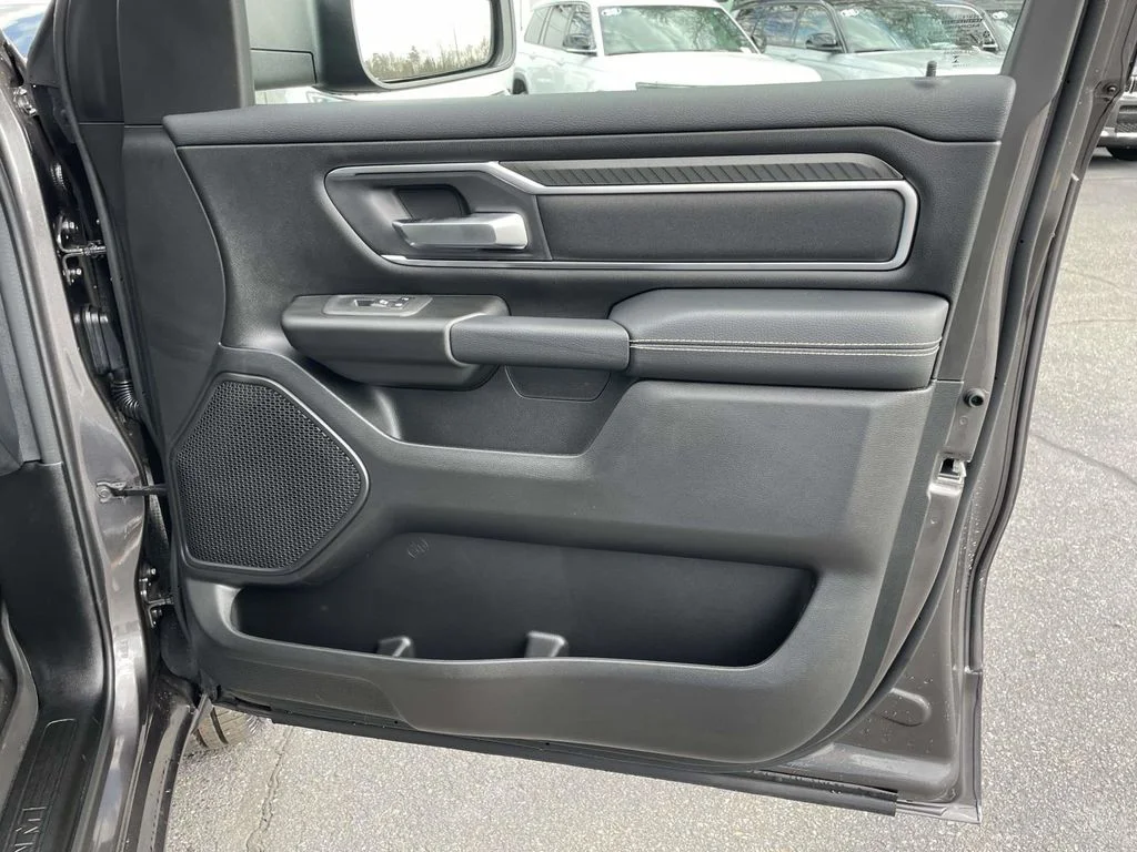 New 2026 Granite Crystal Metallic Clear-Coat Exterior Paint RAM Big Horn/Lone Star image 16