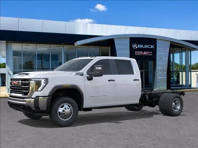 2026 GMC Sierra 3500 Chassis Cab Pro - Photo 2