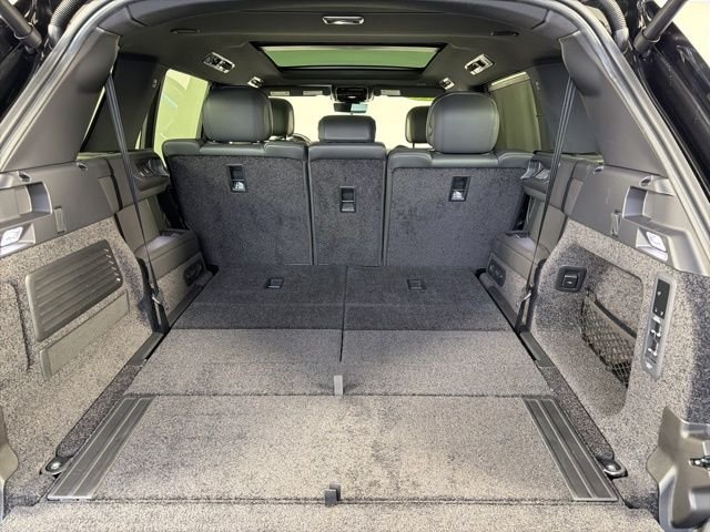 Used 2026 Black Land Rover SE image 13