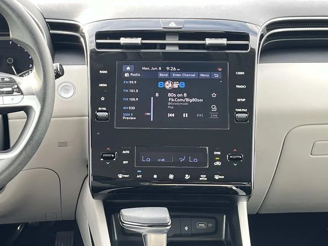 Used 2024 White Hyundai SEL image 15