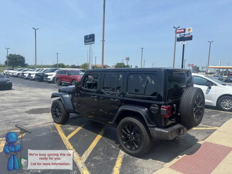 Used 2025 Black Clearcoat Jeep Sahara image 3