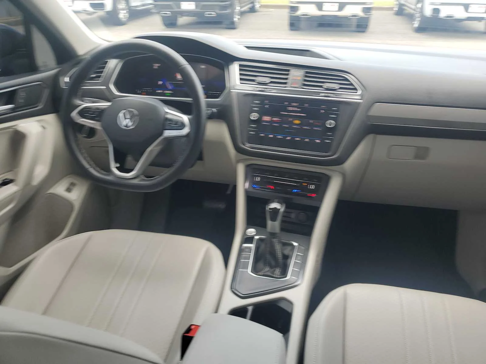 Used 2024 Blue Volkswagen SE image 18