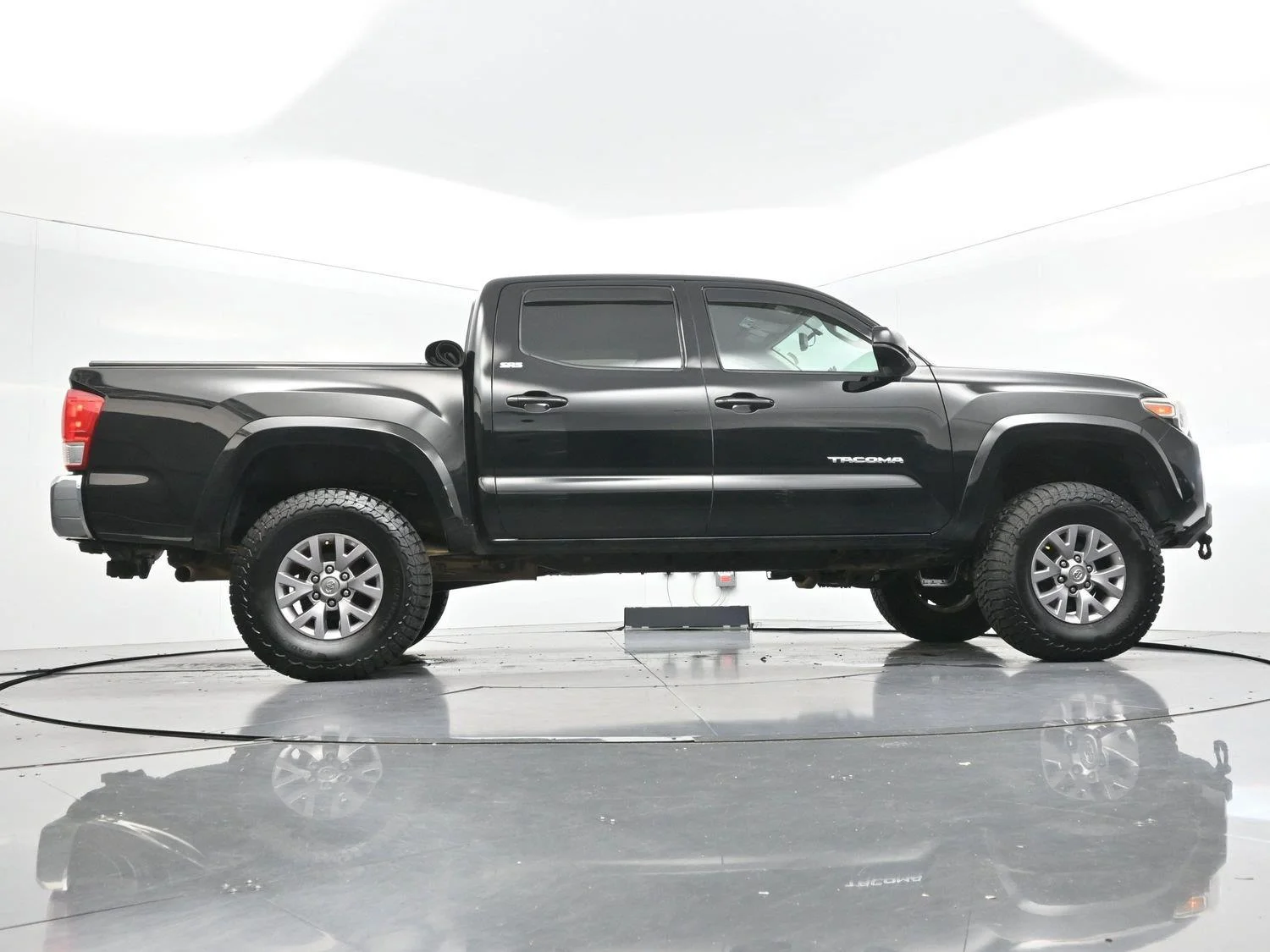 Used 2016 Black Toyota SR image 47