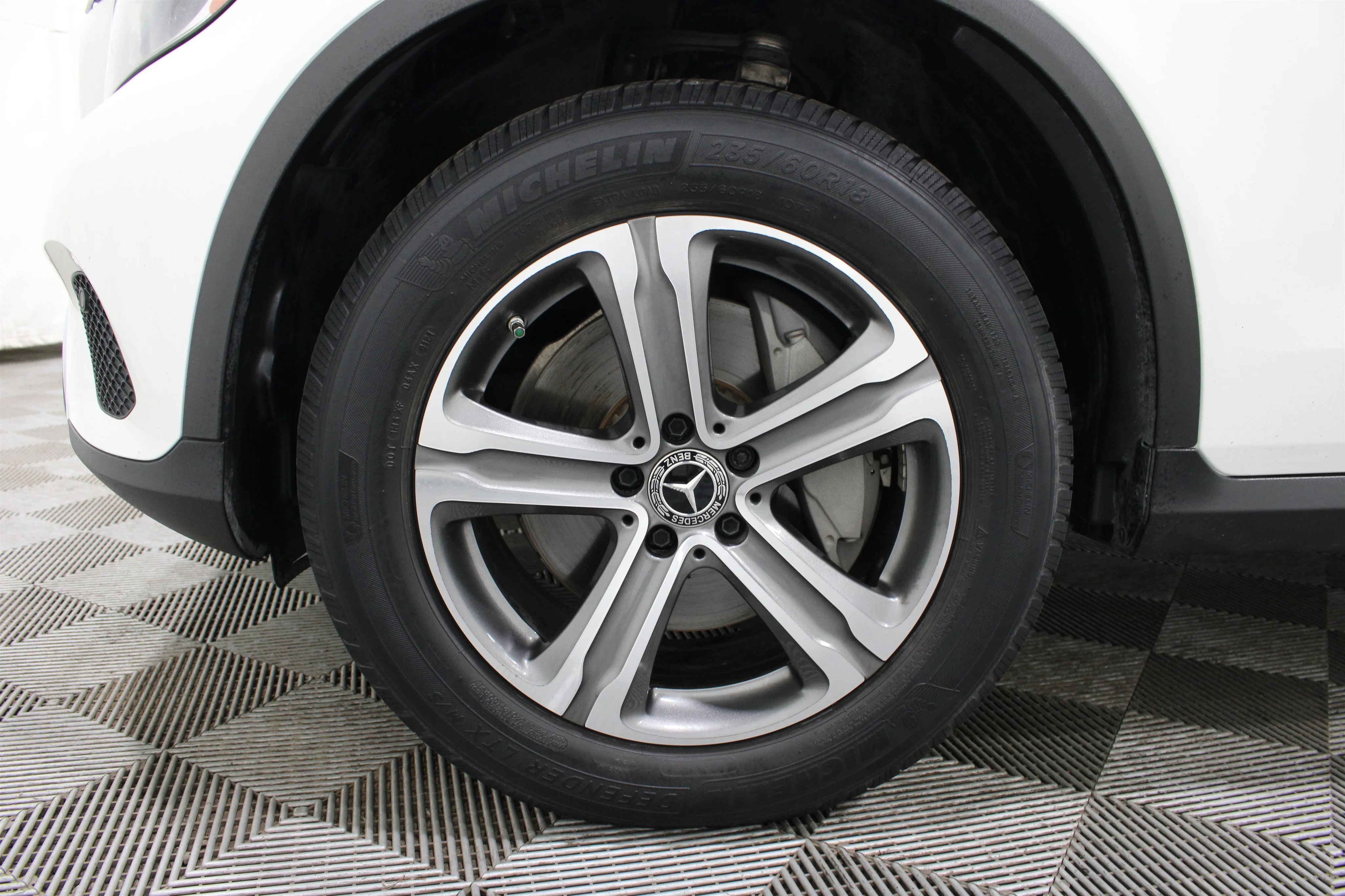 Used 2019 Polar White Mercedes-Benz GLC 300 image 37