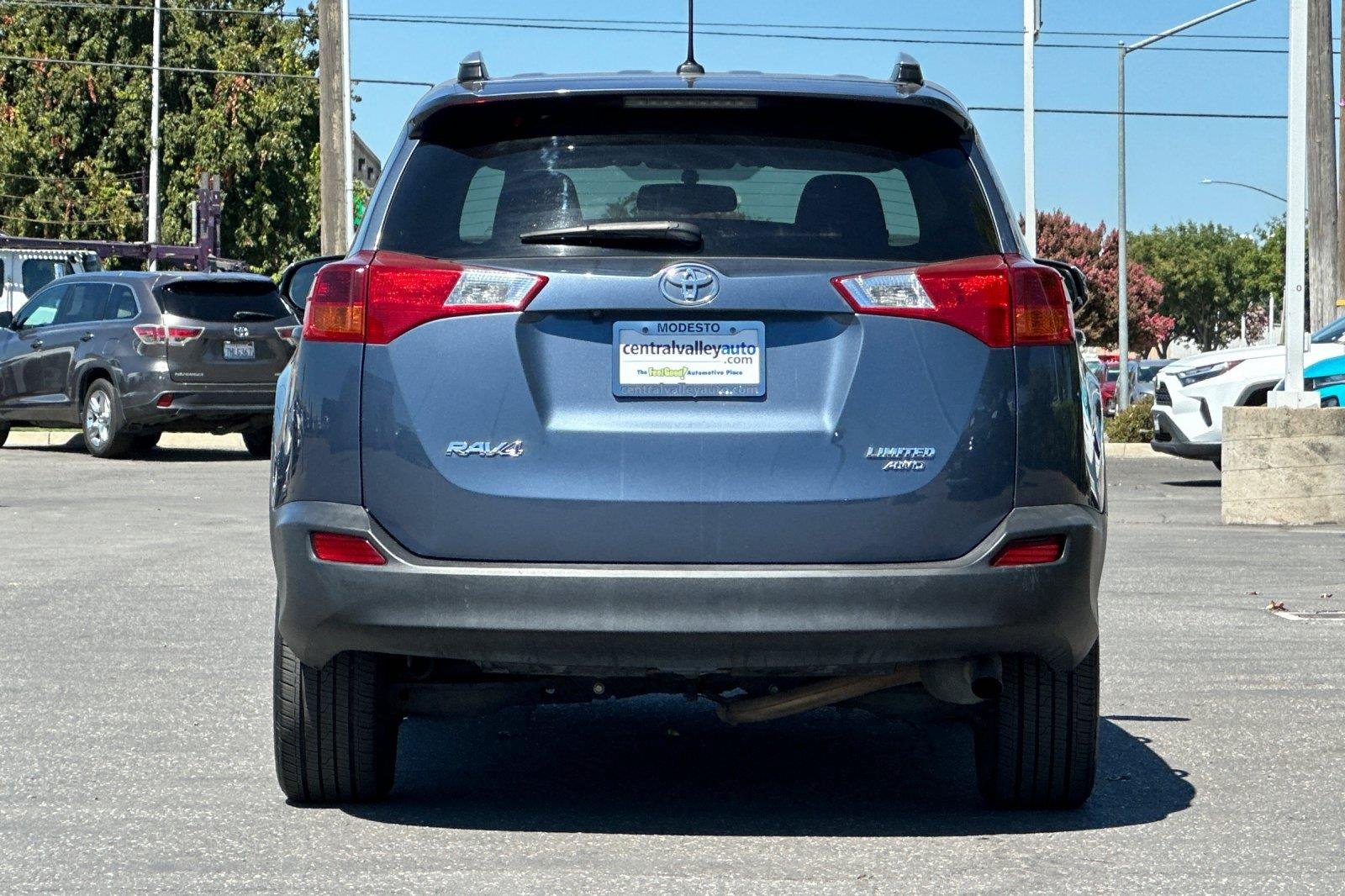 Used 2013 Shoreline Blue Pearl Toyota Limited image 4