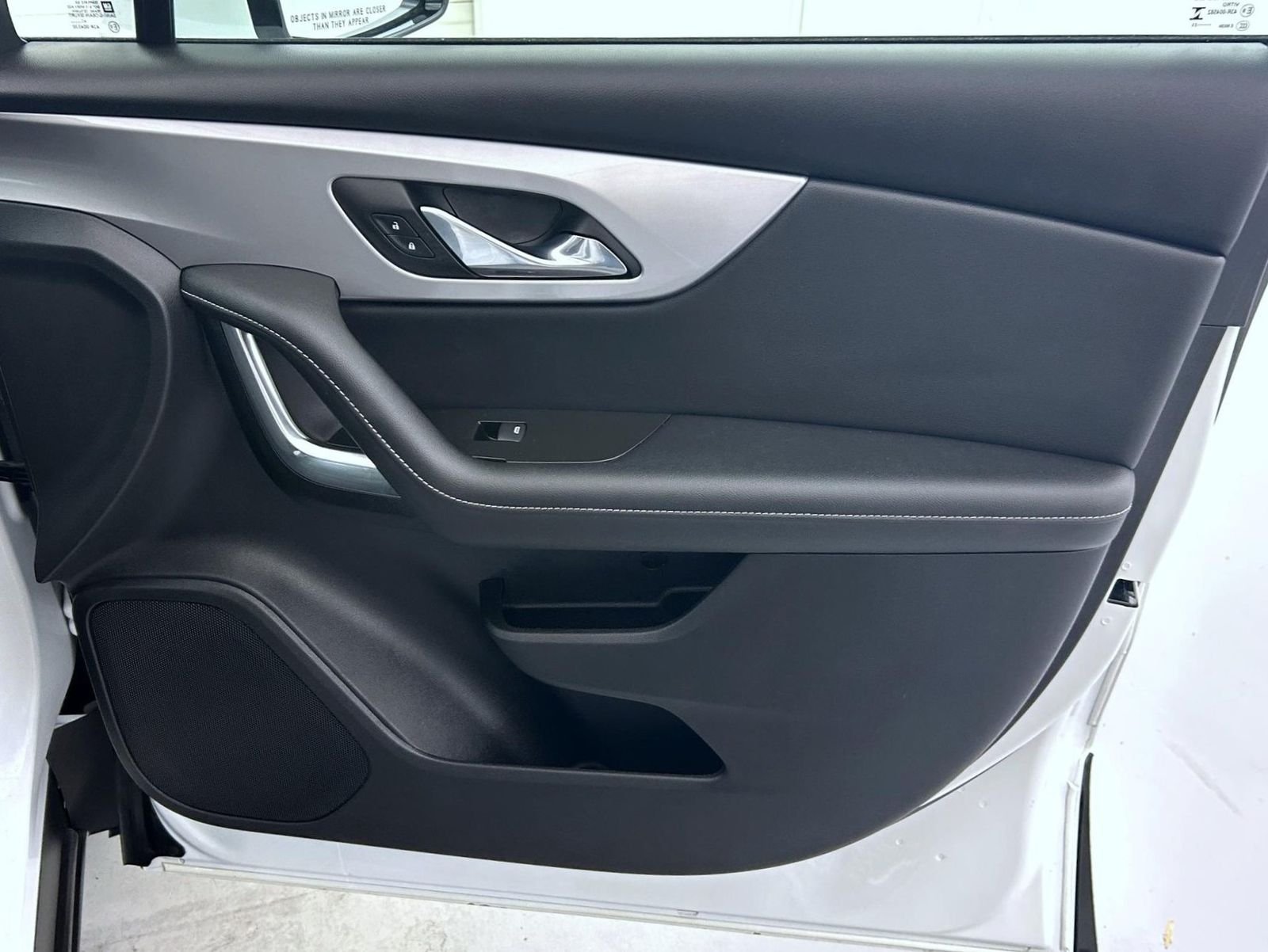 Used 2025 White Chevrolet LT image 16