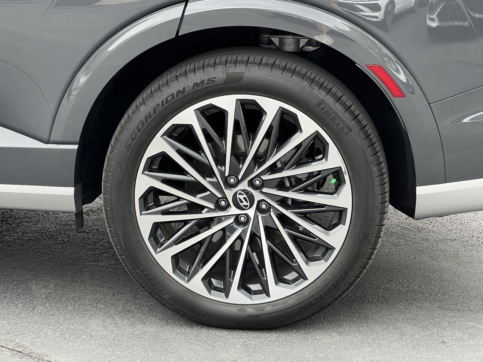 Certified Used 2026 Ecotronic Gray Pearl Hyundai Calligraphy image 15