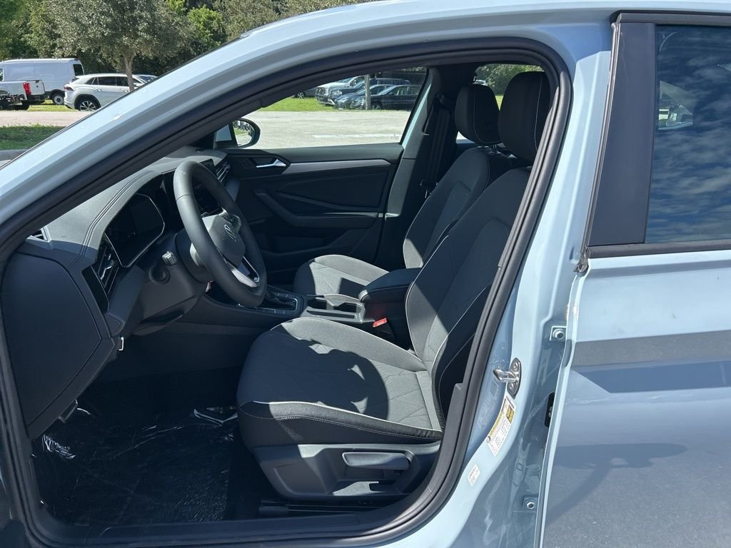 2026 Volkswagen Jetta Sport - Photo 9