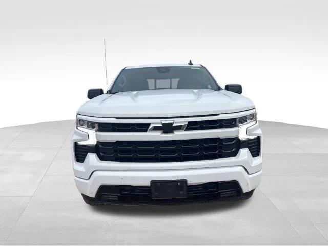 Used 2024 Summit White Chevrolet RST image 10
