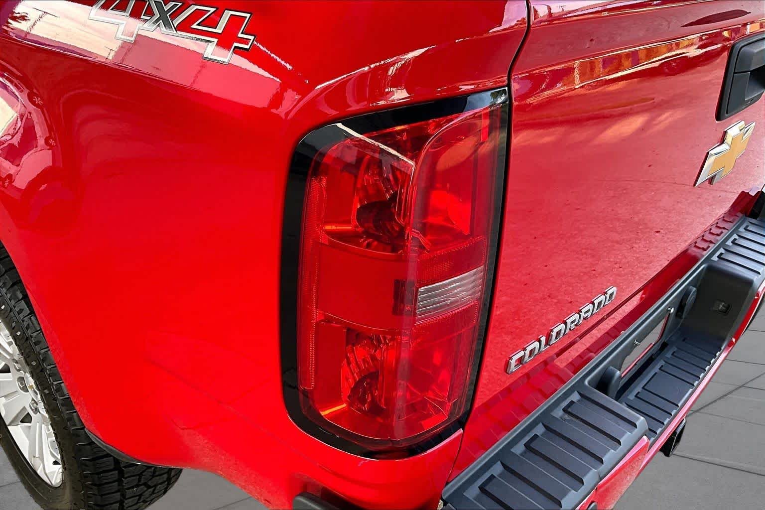 Used 2018 Red Hot Chevrolet 4WD LT image 29