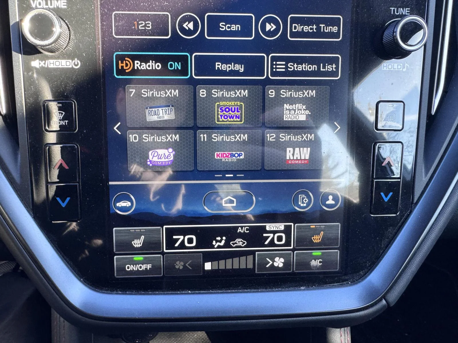 Used 2024 Ice Silver Metallic Subaru Limited image 18