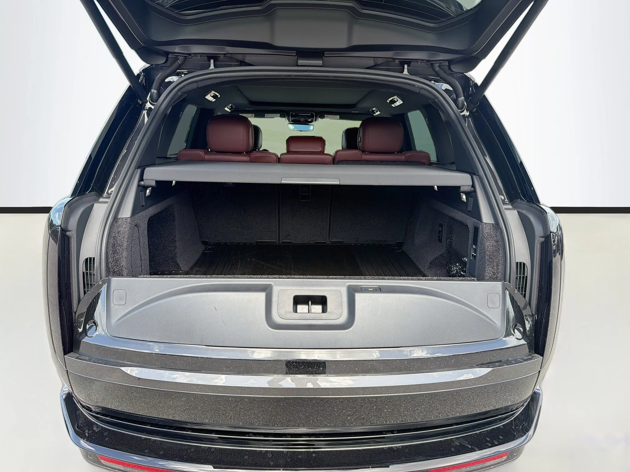 New 2026 Santorini Black Land Rover SE image 45