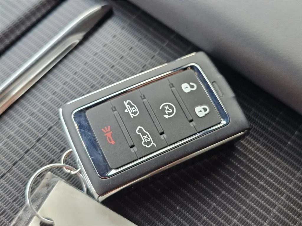 2026 Jeep Grand Wagoneer Summit Obsidian - Photo 33