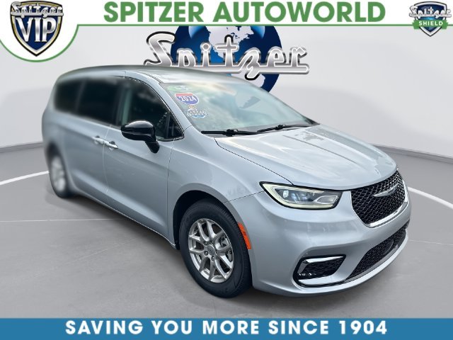 Used 2024 Silver Chrysler Touring L image 1