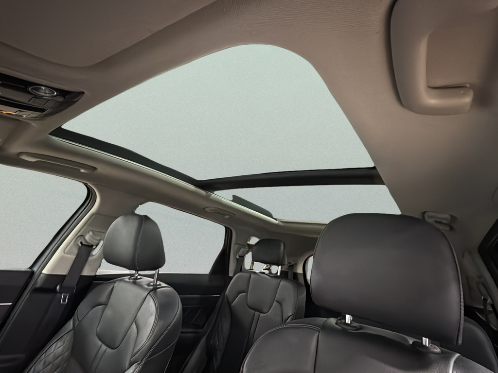 Used 2021 Everlasting Silver Kia SX Prestige X-Line image 15