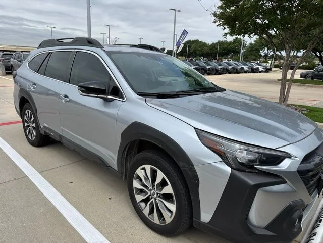2023 Subaru Outback Limited's photo