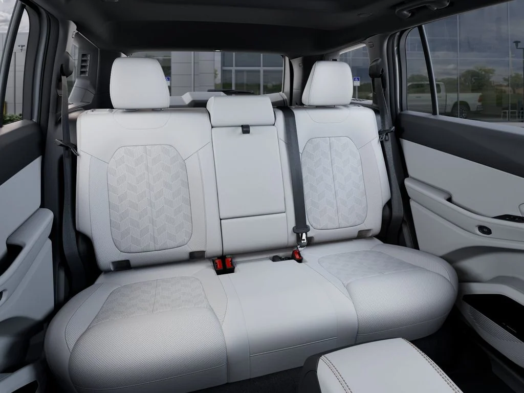 New 2026 Bright White Clear-Coat Exterior Paint Jeep Overland image 15