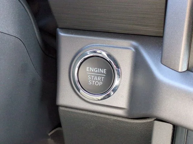 Used 2025 Gray Ford XLT image 26