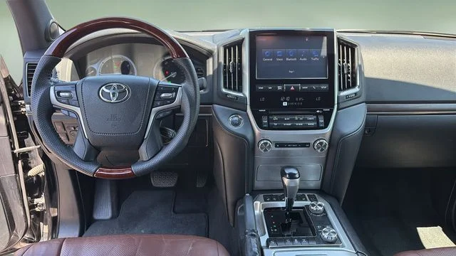 Used 2017 Black Toyota Base image 10