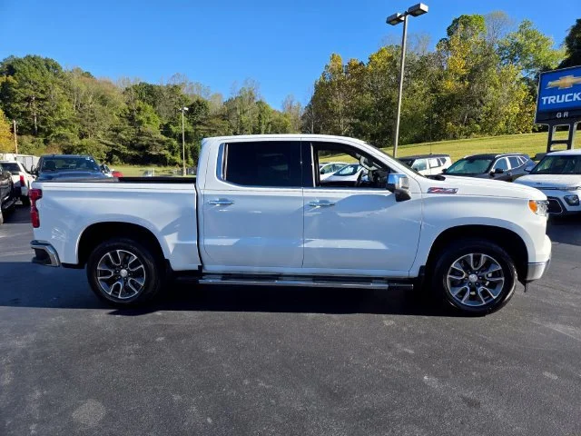Used 2022 SUMMIT WHITE Chevrolet LTZ image 9