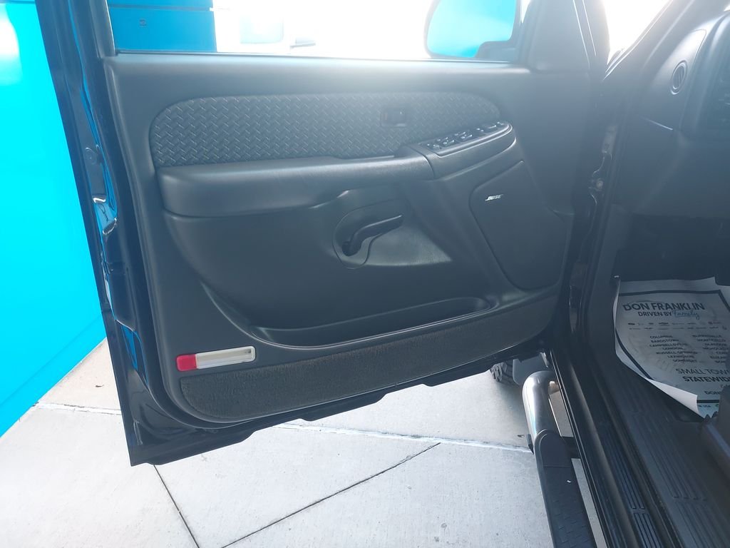 Used 2004 Black Chevrolet Base image 12