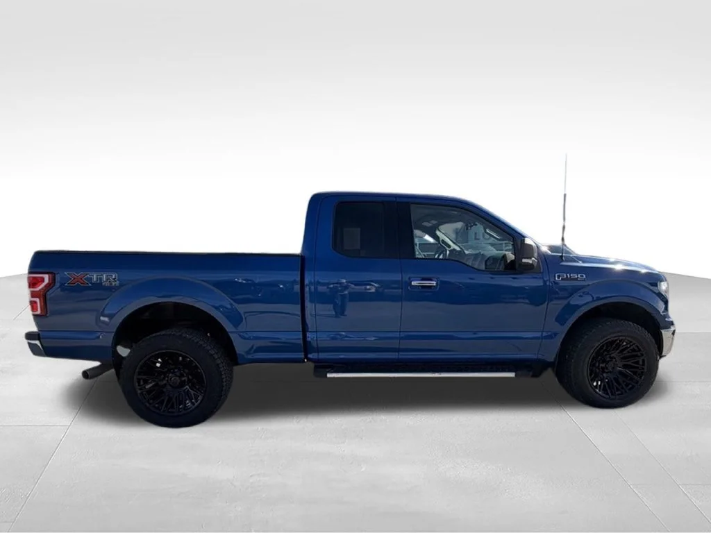 Used 2018 Blue Ford XL image 6