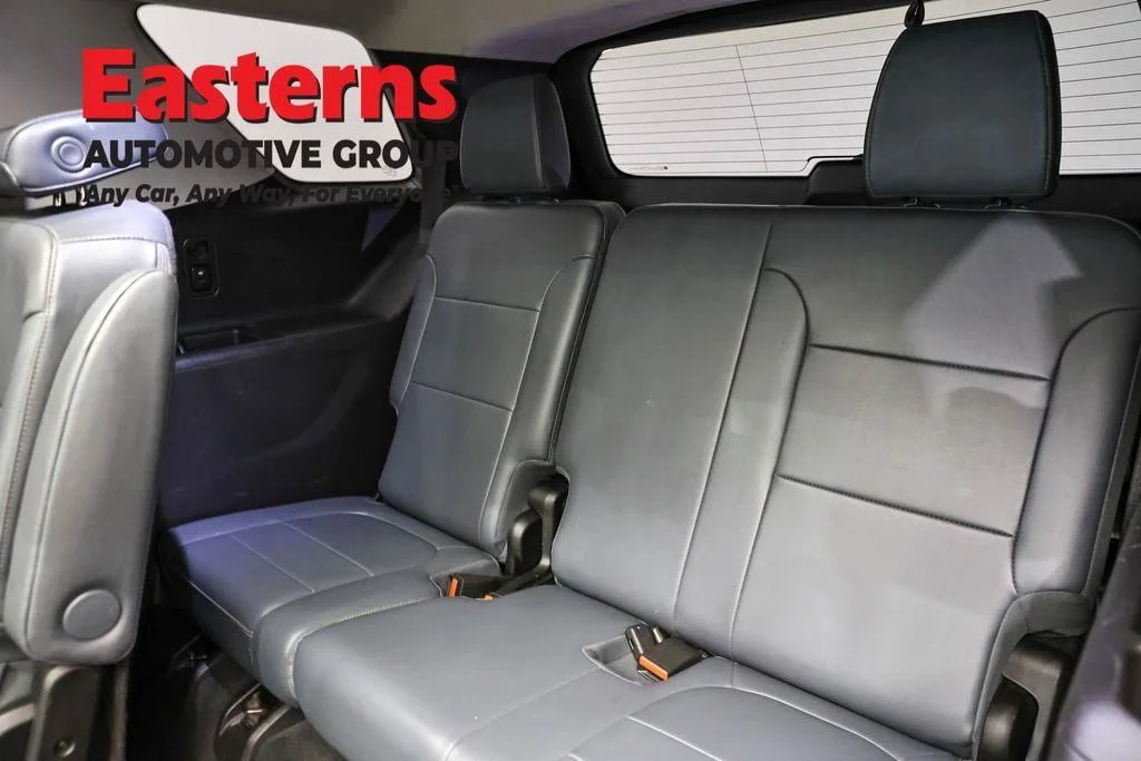 Used 2018 Gray Chevrolet 3LT image 29