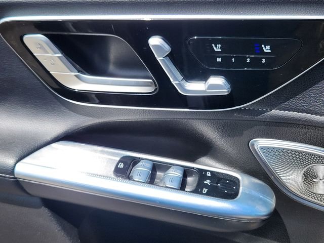 Certified Used 2023  Mercedes-Benz 500 SUV image 11