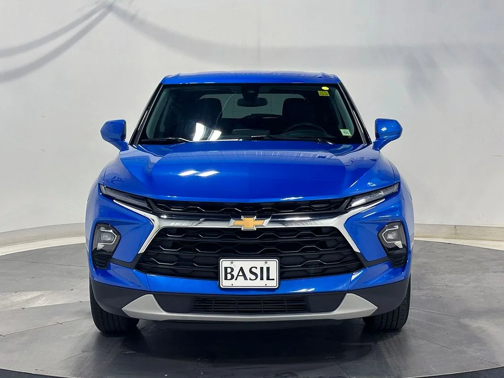 Used 2025 Blue Chevrolet LT image 9