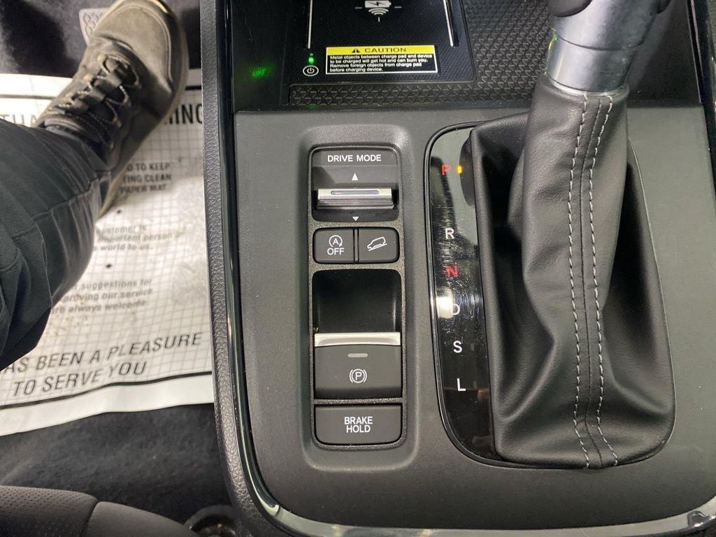 Used 2024 Canyon River Blue Metallic Honda EX-L image 28